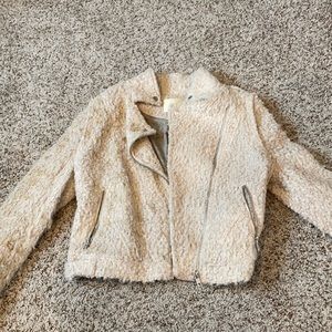 Small jacket fuzzy
